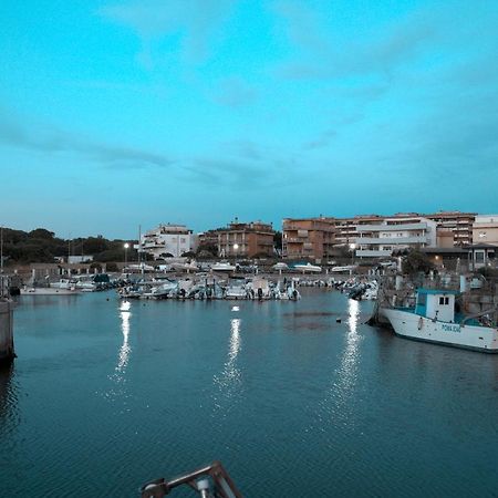 Roma Al Mare! Le Comete Del Borghetto Lido di Ostia Kültér fotó
